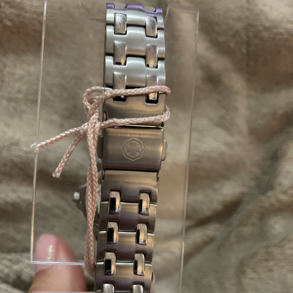 Authentic Wenger Watch- Womens Blue Face - Picture 4 of 6